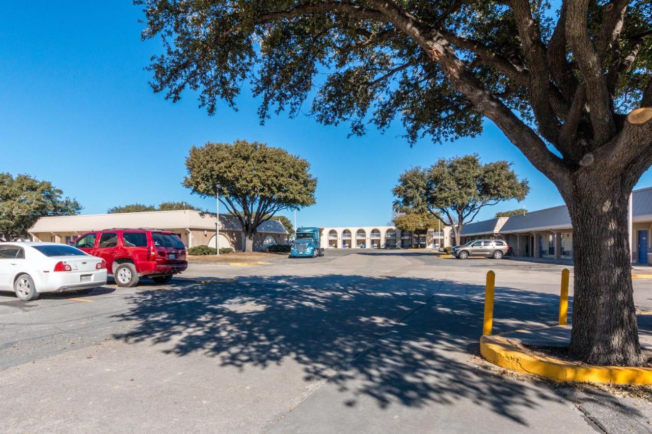 Econo Lodge Sonora Exterior photo